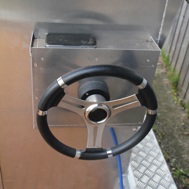 Steuerstand an Kabine