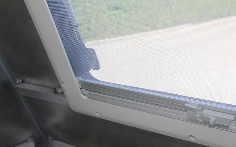 SilverCarp Kabine Seitenfenster mit Fliegengitter